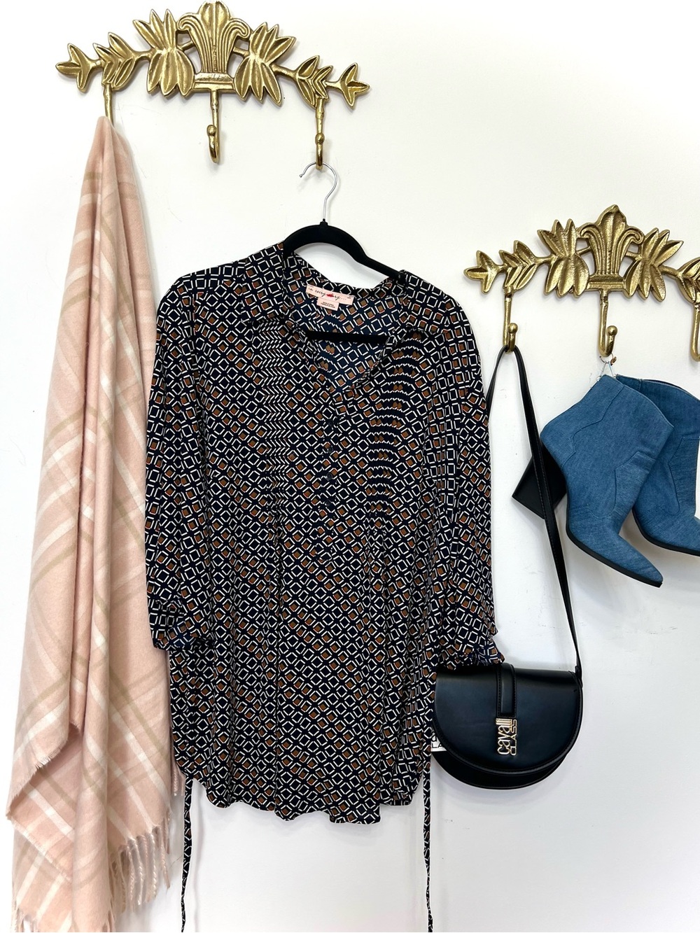 Contemporary chic top geometric Xl